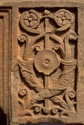 Frammento architettonico con decorazione scolpita, Mercato di Sertius, Alto Impero (27 a.C.-395 d.C.)